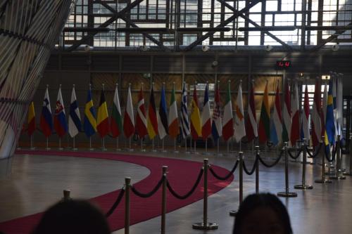 Commission euro drapeaux