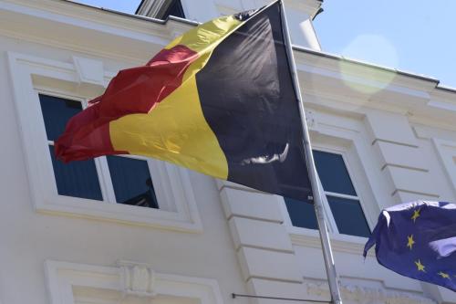 Façade drapeau bel eur 2